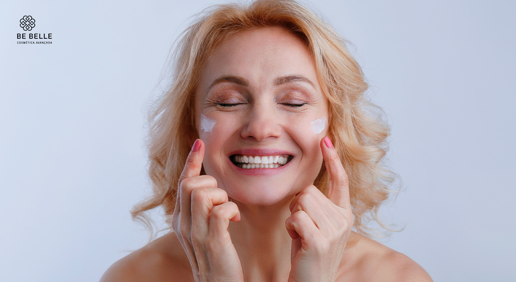 DERMOCOSMÉTICOS PARA REVERTER BOLSAS NOS OLHOS: SOLUÇÕES EFICAZES PARA UM OLHAR RENOVADO.