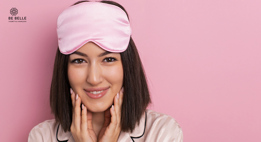 Skincare noturno & bem-estar: como a rotina de sono potencializa seus dermocosméticos